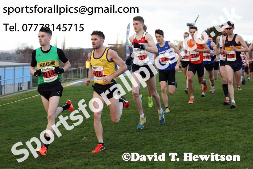 Senior mens Cathedral Relays, Birtley. Photo:  David T. Hewitson/Sports for All Pics